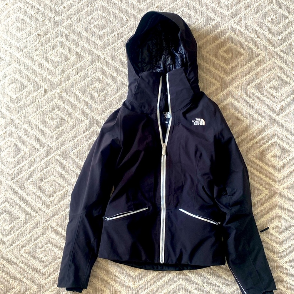 Black goretex North Face ski jacket for women